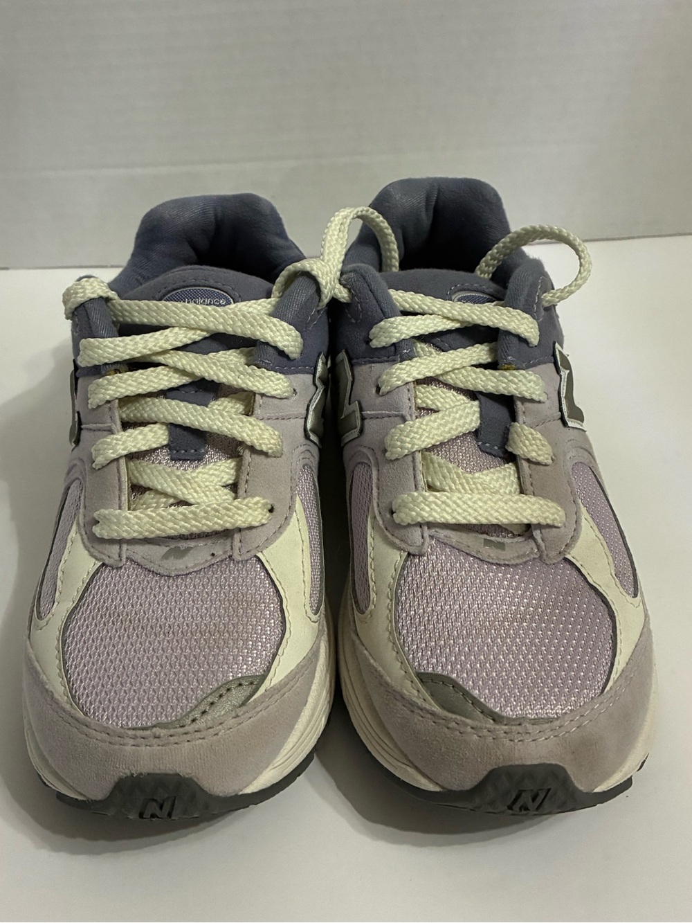 New Balance Kids Lavender and Cream Sneakers
